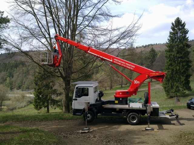 LKW-Buehne 30 Meter